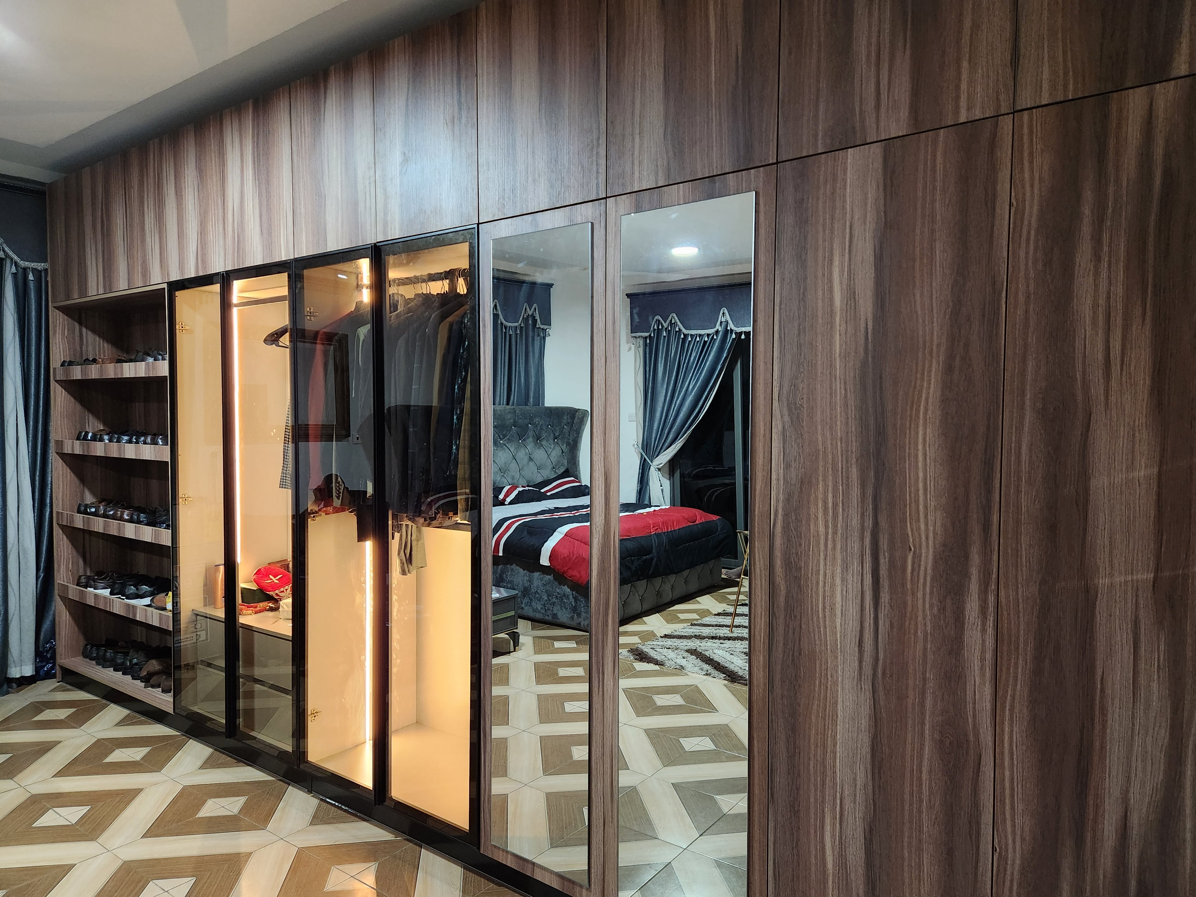 Modern Storage Wardrobe