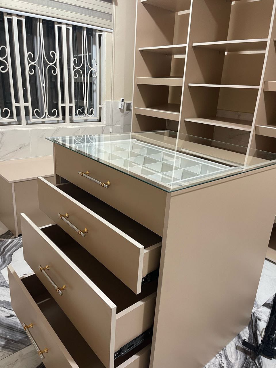 Custom Vanity System